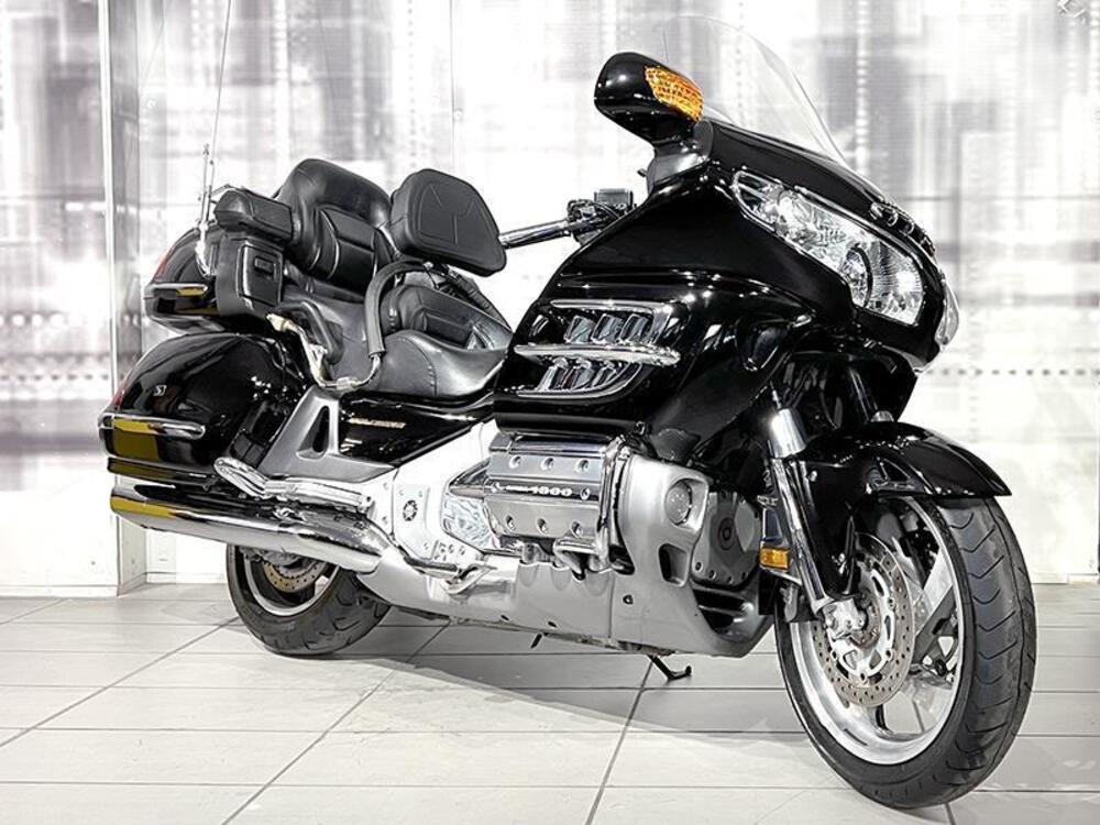Honda GL 1800 Gold Wing (2000 - 05)