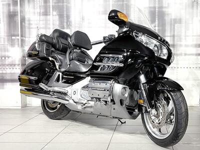 Honda GL 1800 Gold Wing (2000 - 05) usata