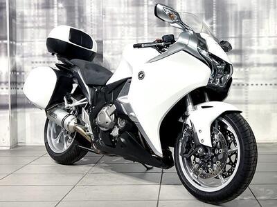 Honda VFR 1200 F ABS (2009 - 16) usata