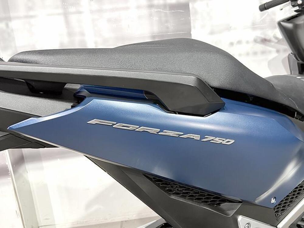 Honda Forza 750 DCT (2021 - 24) (4)