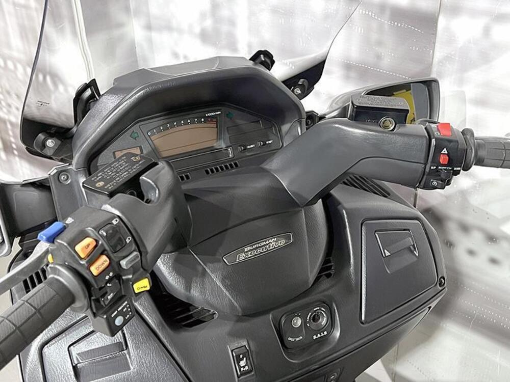 Suzuki Burgman AN 650 Executive ABS (2006 - 12) (6)