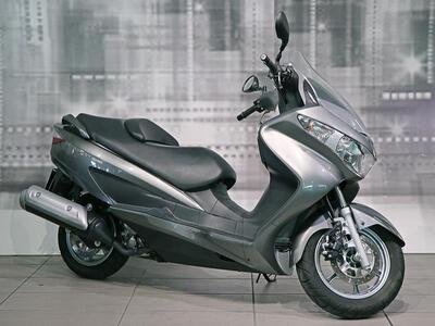 Suzuki Burgman UH 200 (2006 - 12) usata