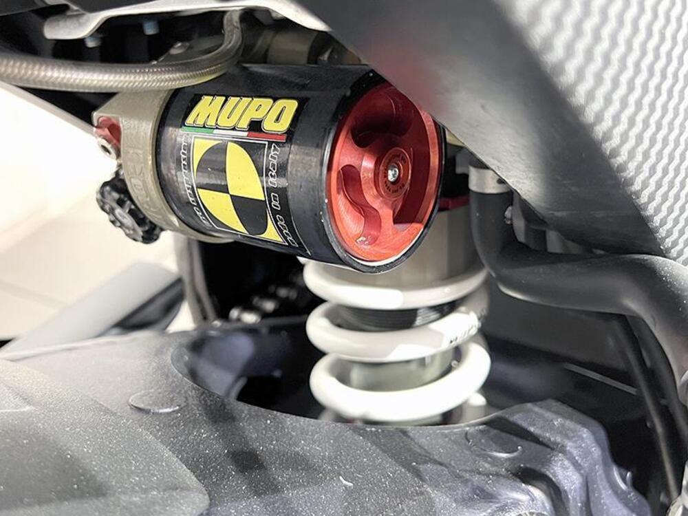 Suzuki GSX-R1000 (2009 - 11) (3)