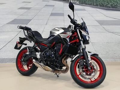 Kawasaki Z 650 (2021 - 24) usata