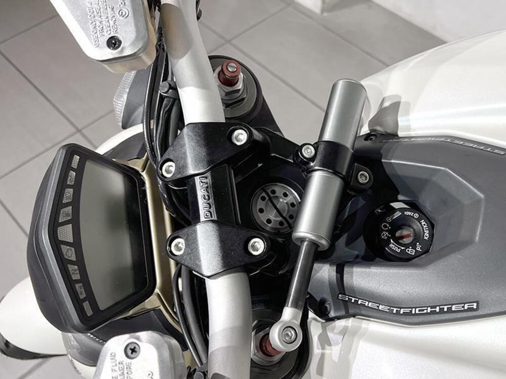Ducati Streetfighter (2009 - 12) (5)