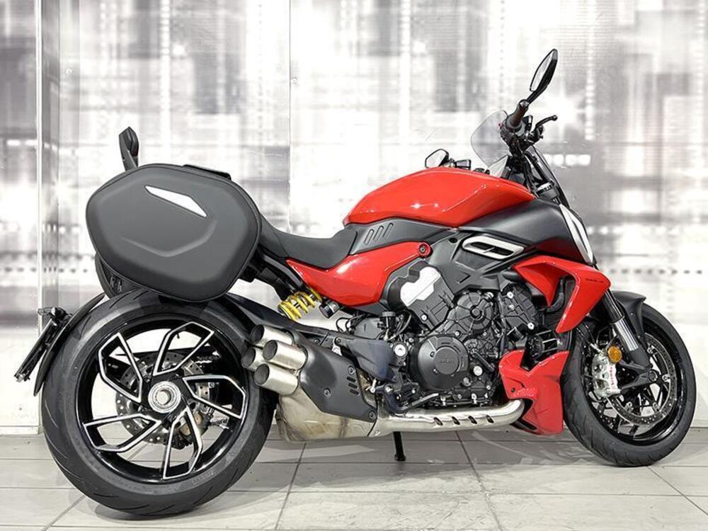 Ducati Diavel V4 (2023 - 25) (8)