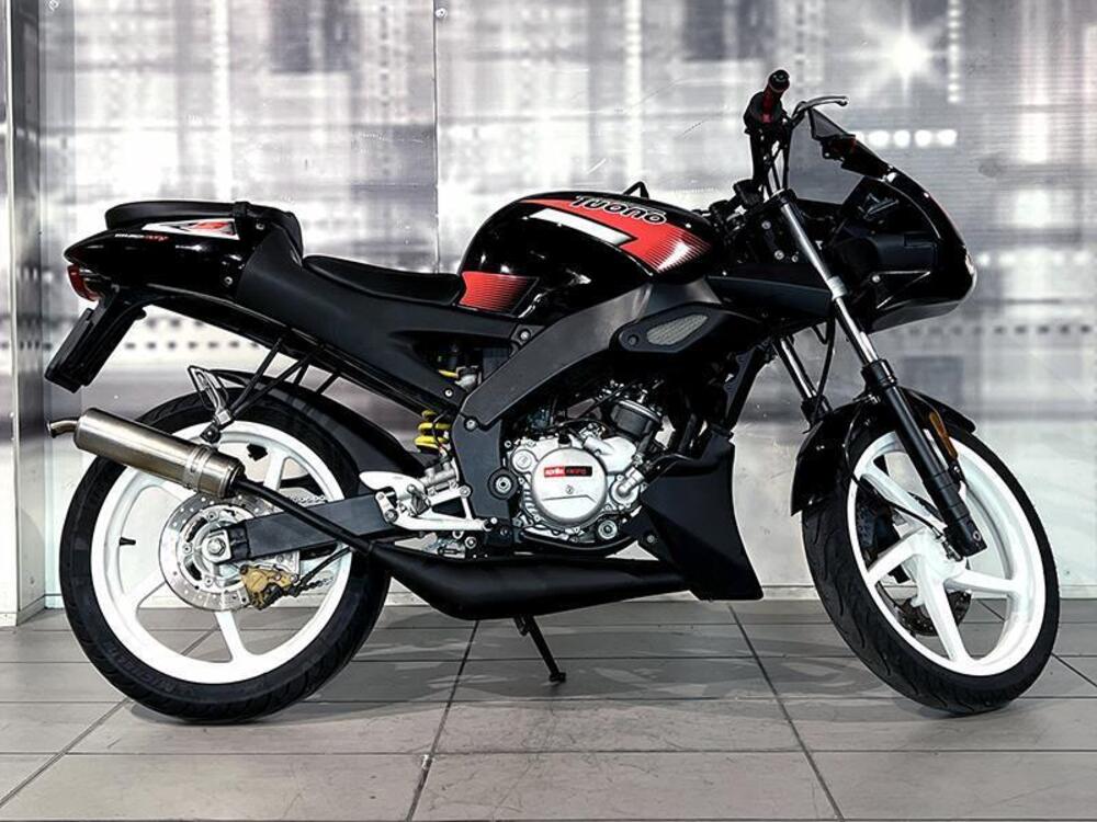 Aprilia Tuono 50 (2003 - 05) (7)