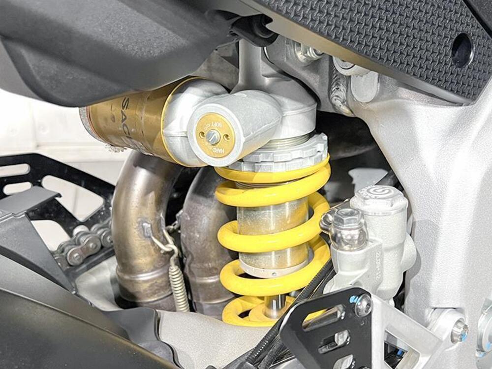 Aprilia RSV4 1100 (2021 - 24) (4)