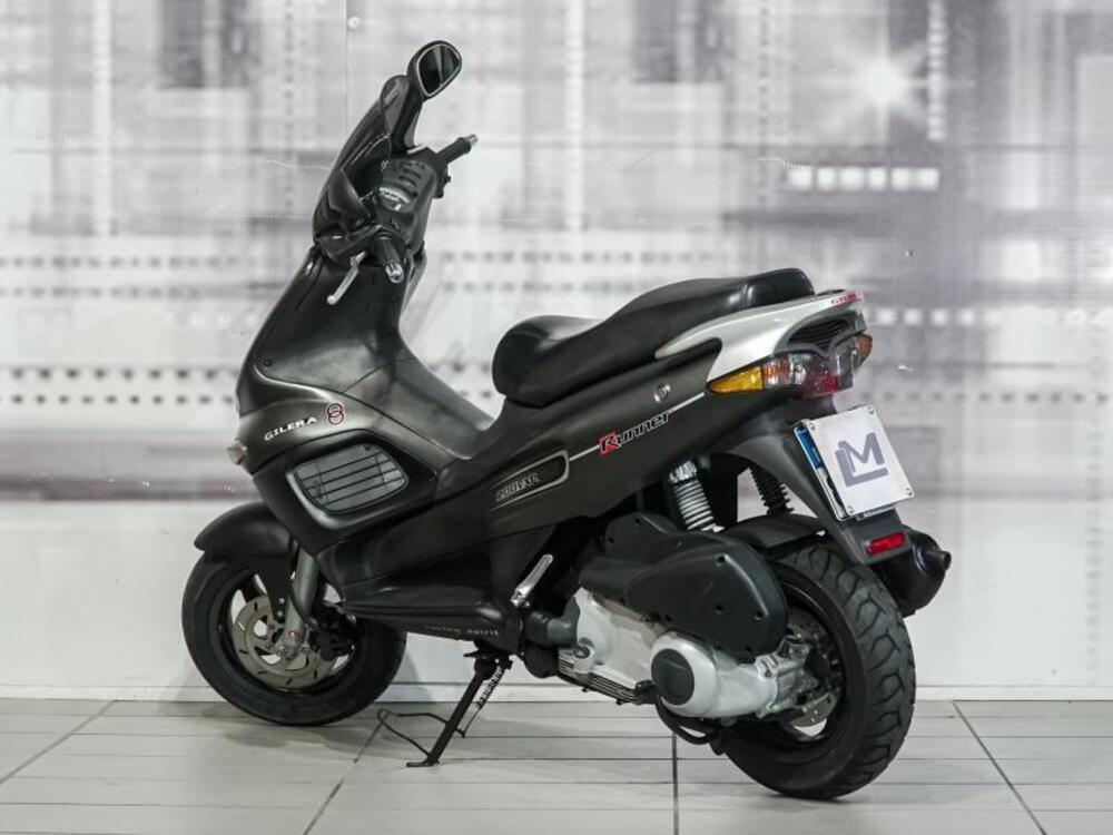 Gilera Runner 200 VXR (2002 - 05) (2)