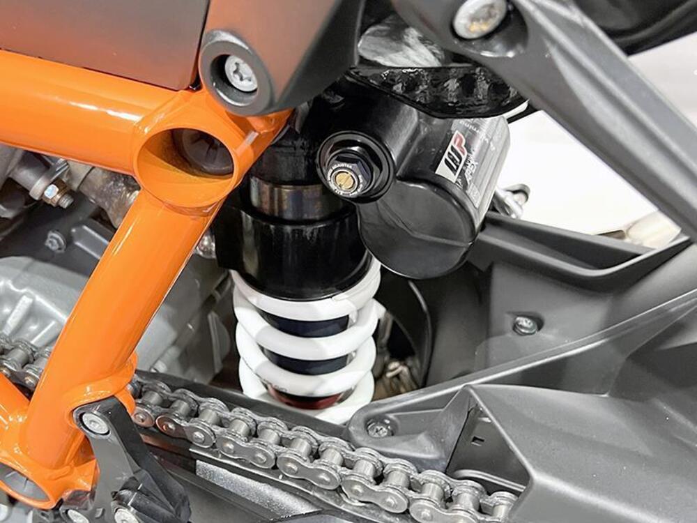 KTM 1290 Super Duke R (2020) (9)