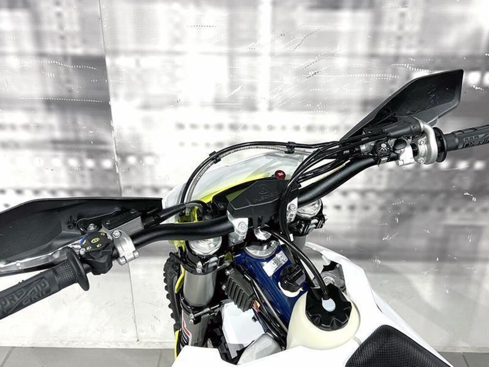 Husqvarna TE 250i (2021) (6)