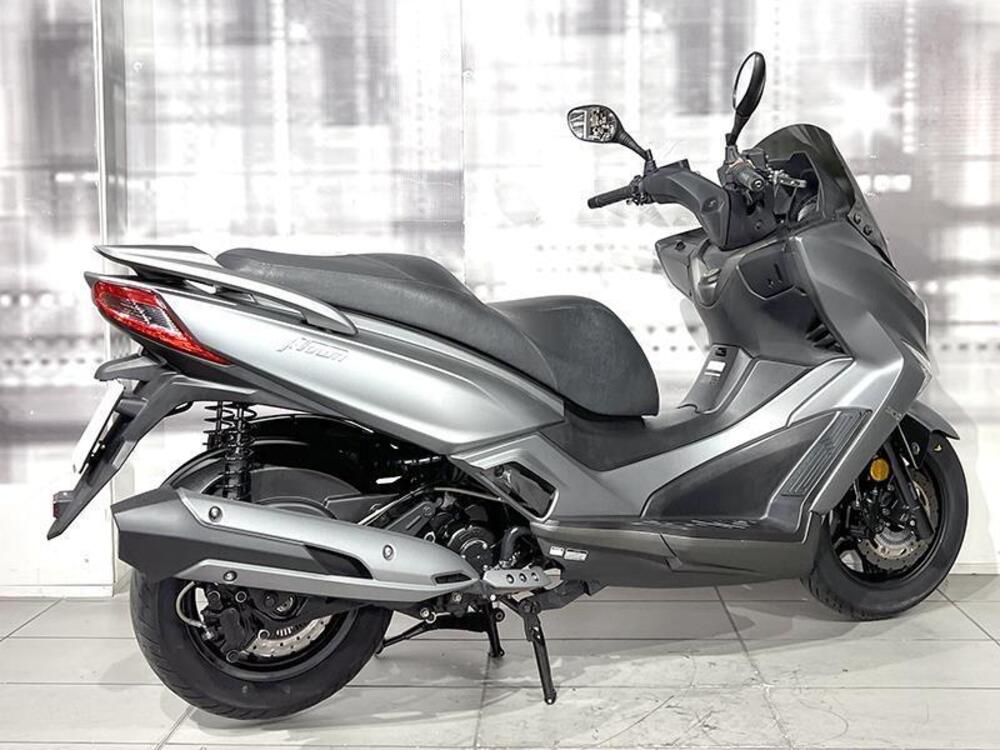 Kymco X-Town 300i ABS (2016 - 20) (8)