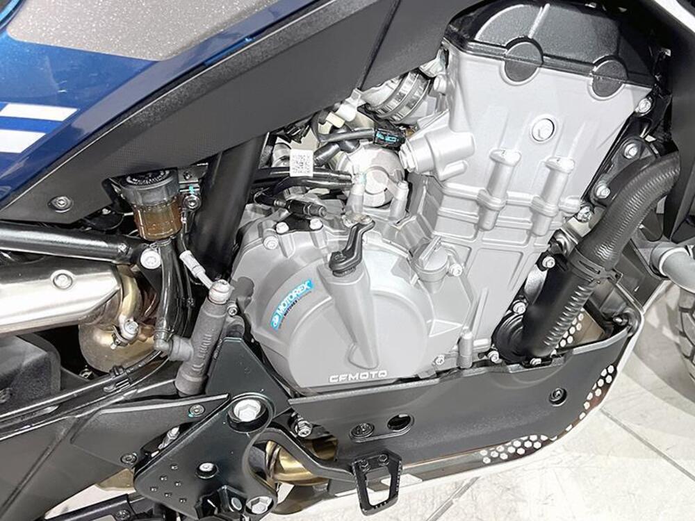 CFMOTO 800MT Touring (2022 - 25) (4)