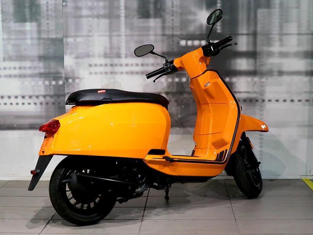 Lambretta V50 Special (2018 - 20) (8)