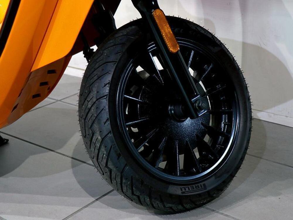 Lambretta V50 Special (2018 - 20) (9)