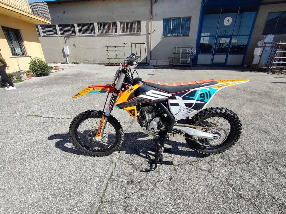 KTM 250 SX-F (2016)