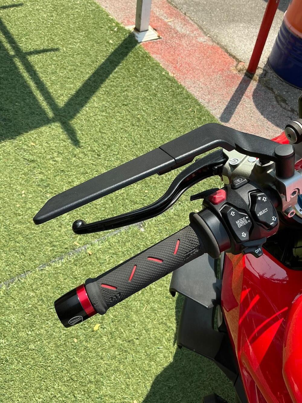 Ducati Streetfighter V4 1100 S (2020) (14)