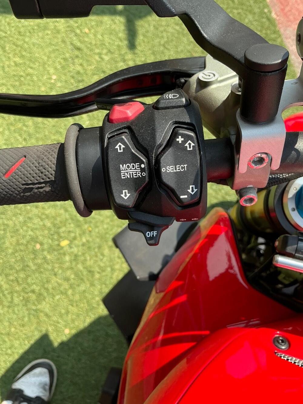 Ducati Streetfighter V4 1100 S (2020) (18)