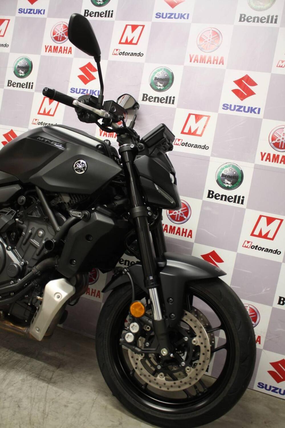 Yamaha MT-07 Y-AMT (2025 - 26) (3)