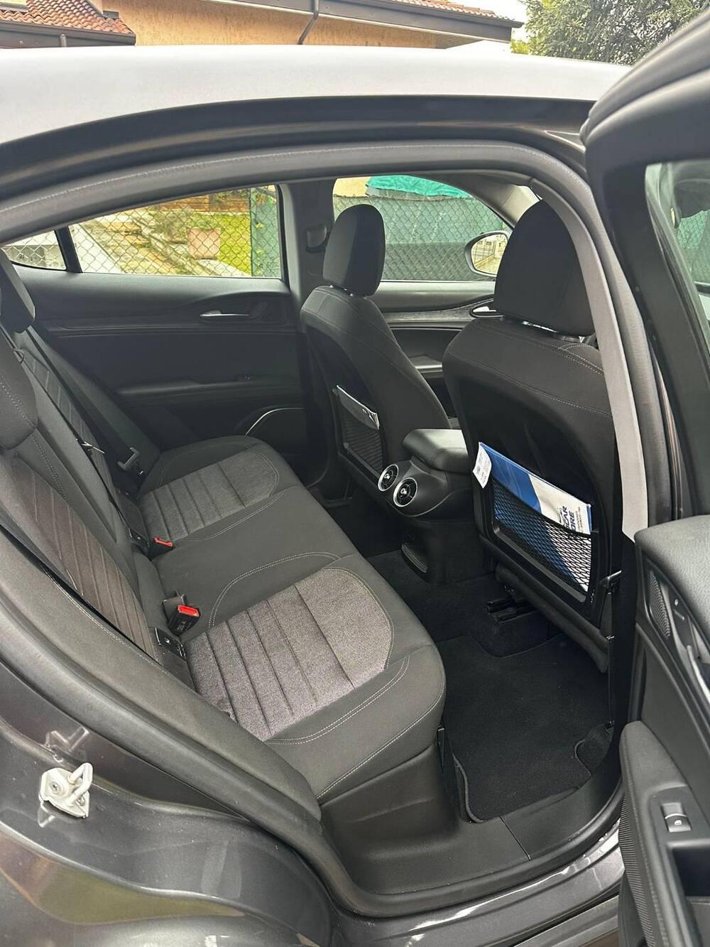 Alfa Romeo Stelvio usata a Mantova (7)