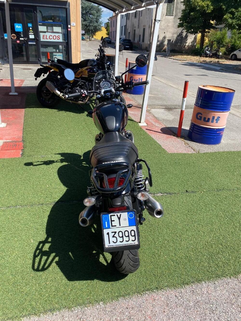 Triumph Street Twin 900 (2021 - 22) (5)