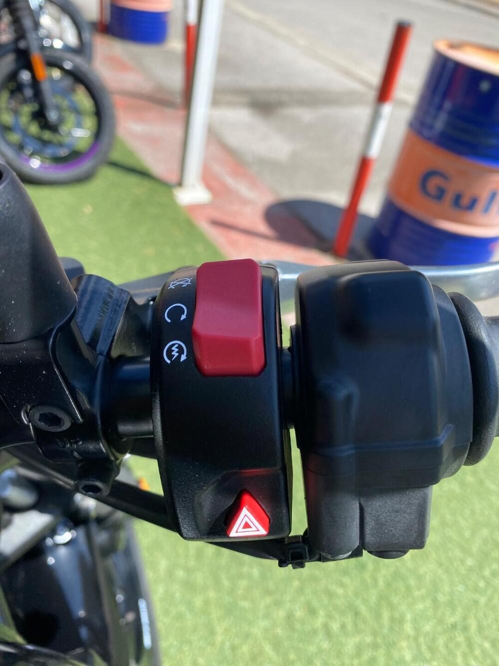 Triumph Street Twin 900 (2021 - 22) (13)