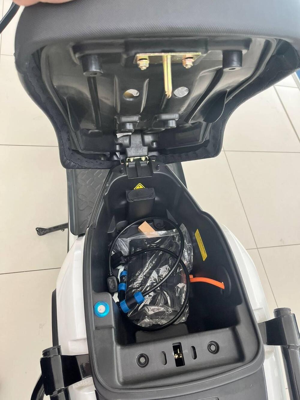 Niu NQi Cargo ER (2020 - 24) (4)