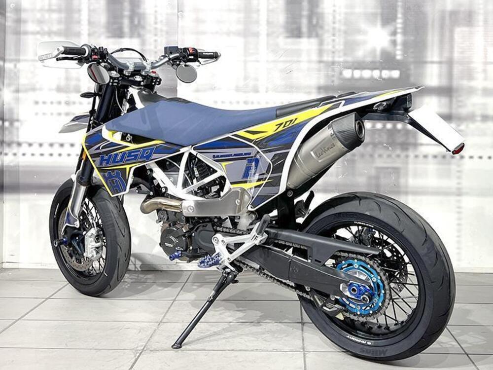 Husqvarna 701 Supermoto (2017 - 19) (2)