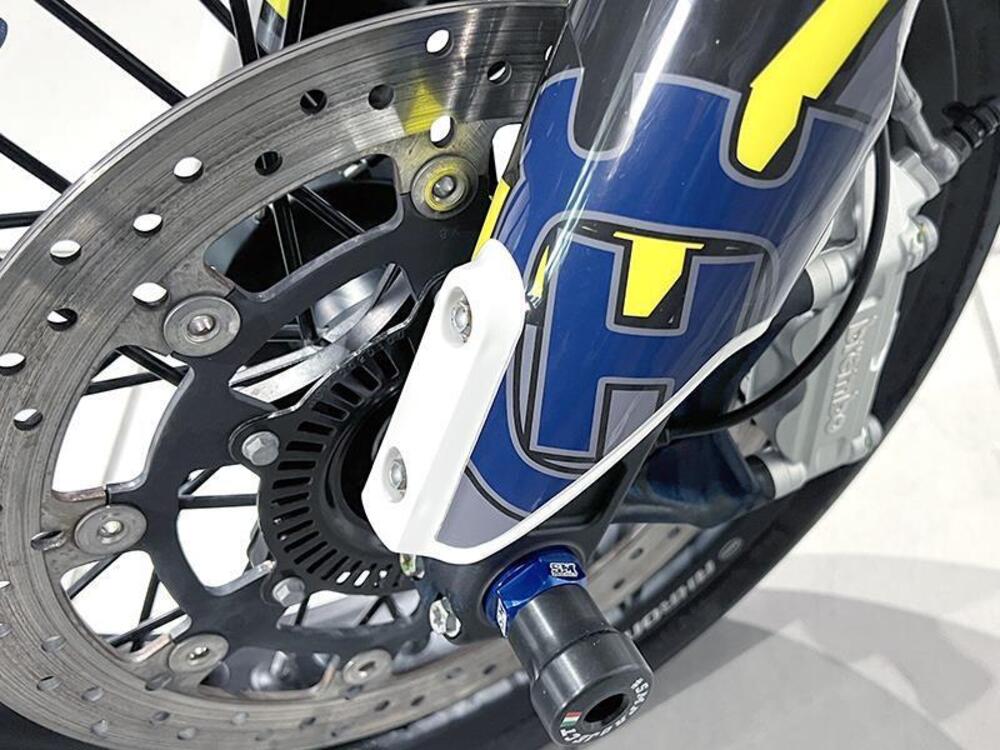 Husqvarna 701 Supermoto (2017 - 19) (4)