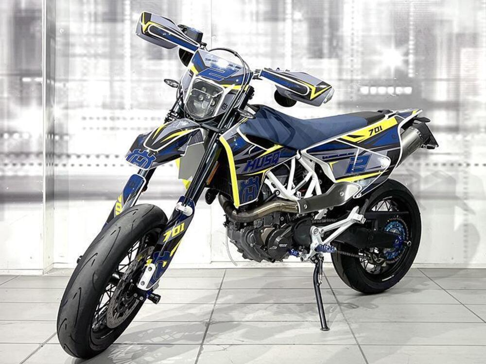 Husqvarna 701 Supermoto (2017 - 19) (7)