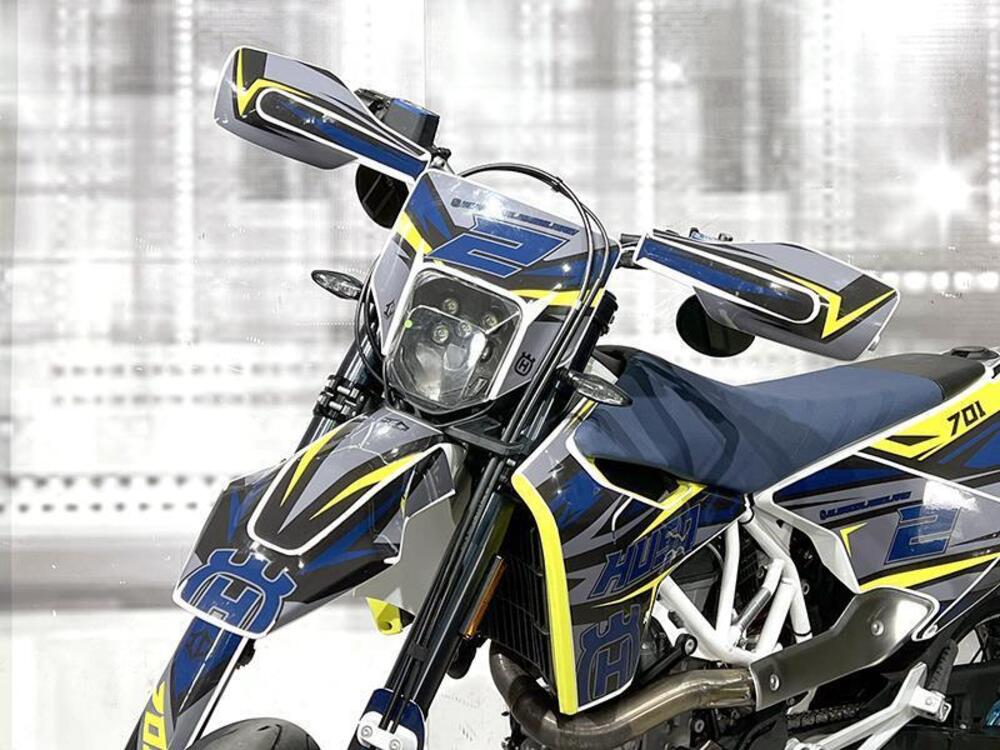 Husqvarna 701 Supermoto (2017 - 19) (9)