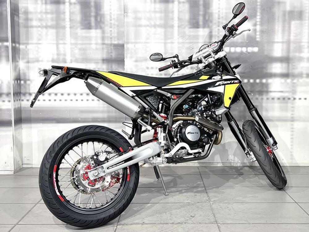 Fantic Motor XMF 125 Motard Performance 4t (2021 - 22) (7)