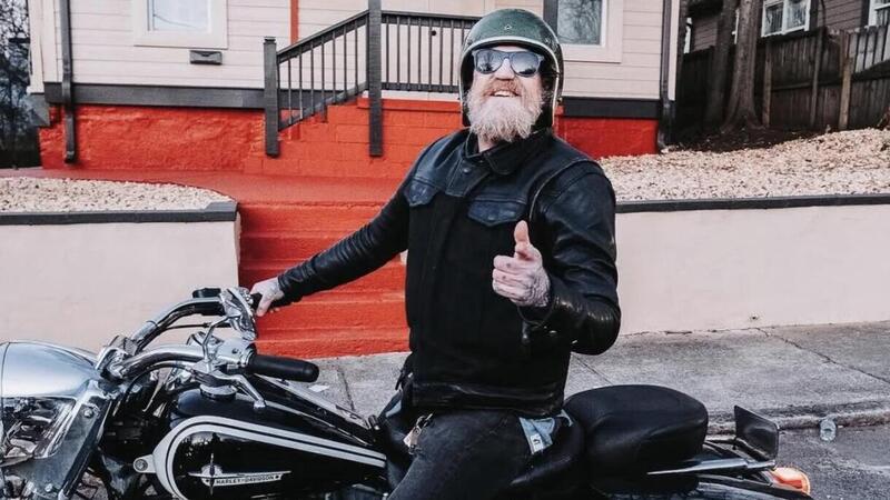 Incidente in moto per Brent Hinds: muore ex chitarrista, cantante e cofondatore dei Mastodon