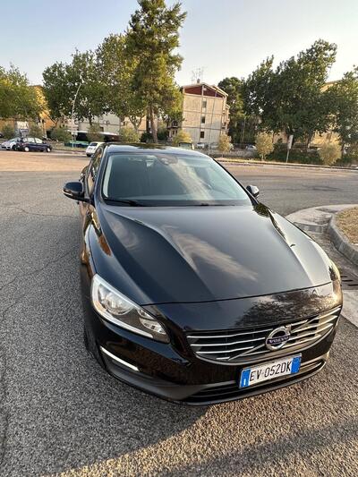 Volvo V60 D3 Geartronic Business del 2014 usata a Matera