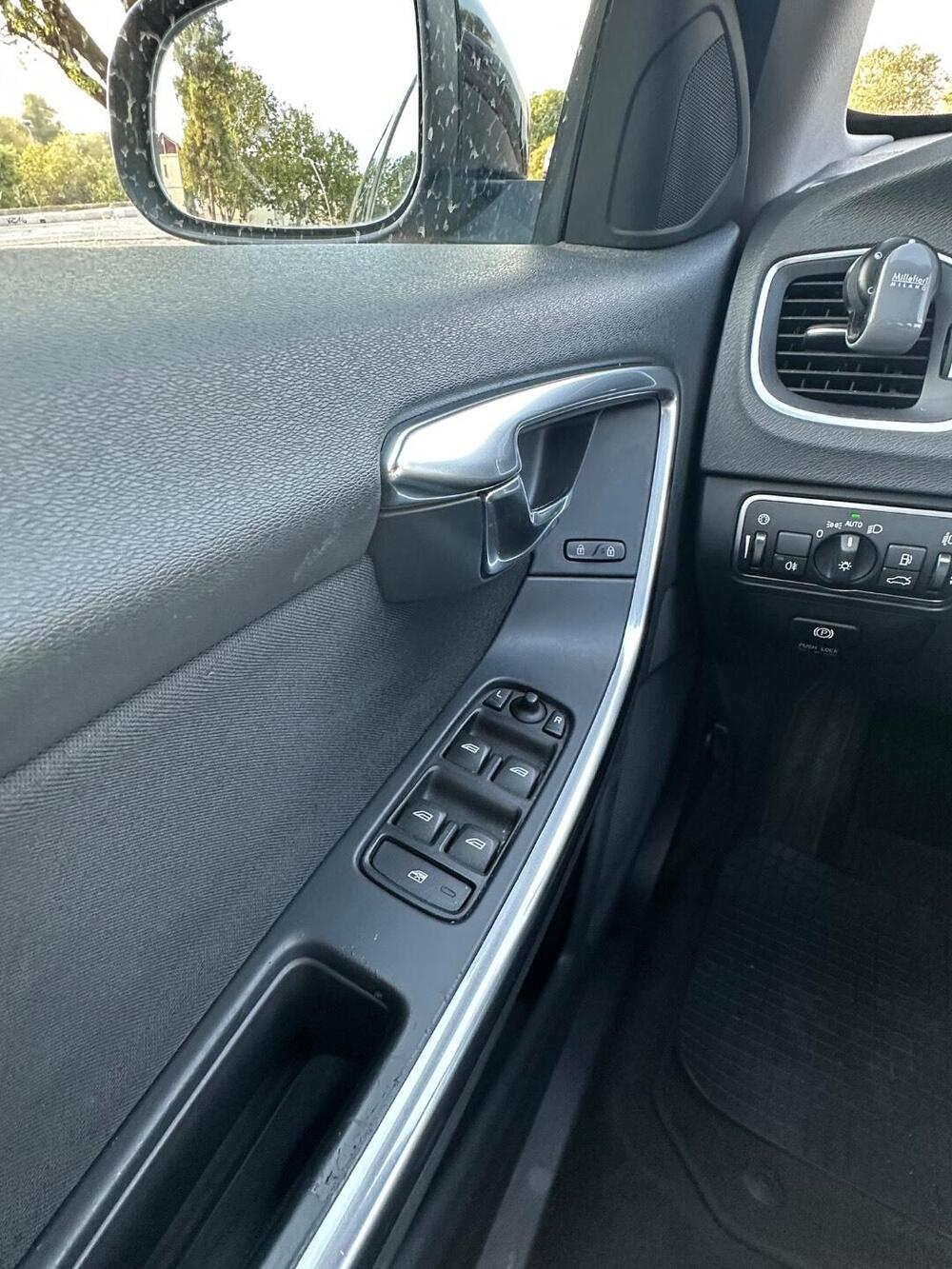 Volvo V60 usata a Matera (7)