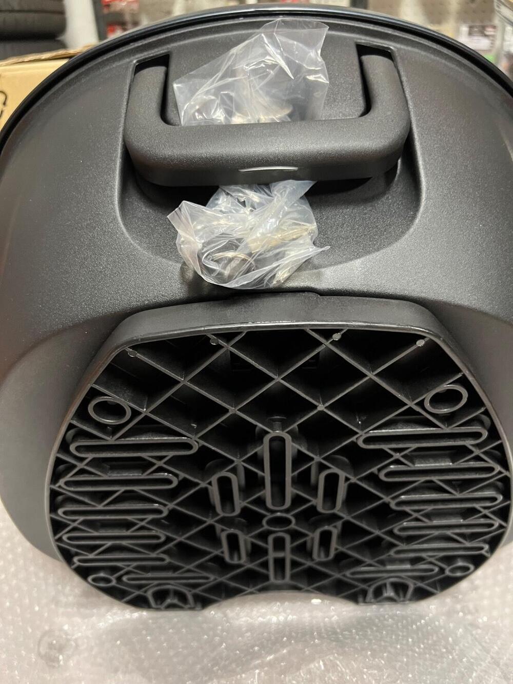 Kit bauletto Beverly 300 dal 2021 Piaggio (3)