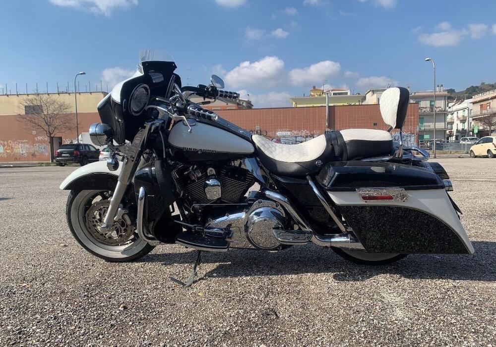 Harley-Davidson 1584 Electra Glide Ultra Classic (2007) - FLHTCU (7)