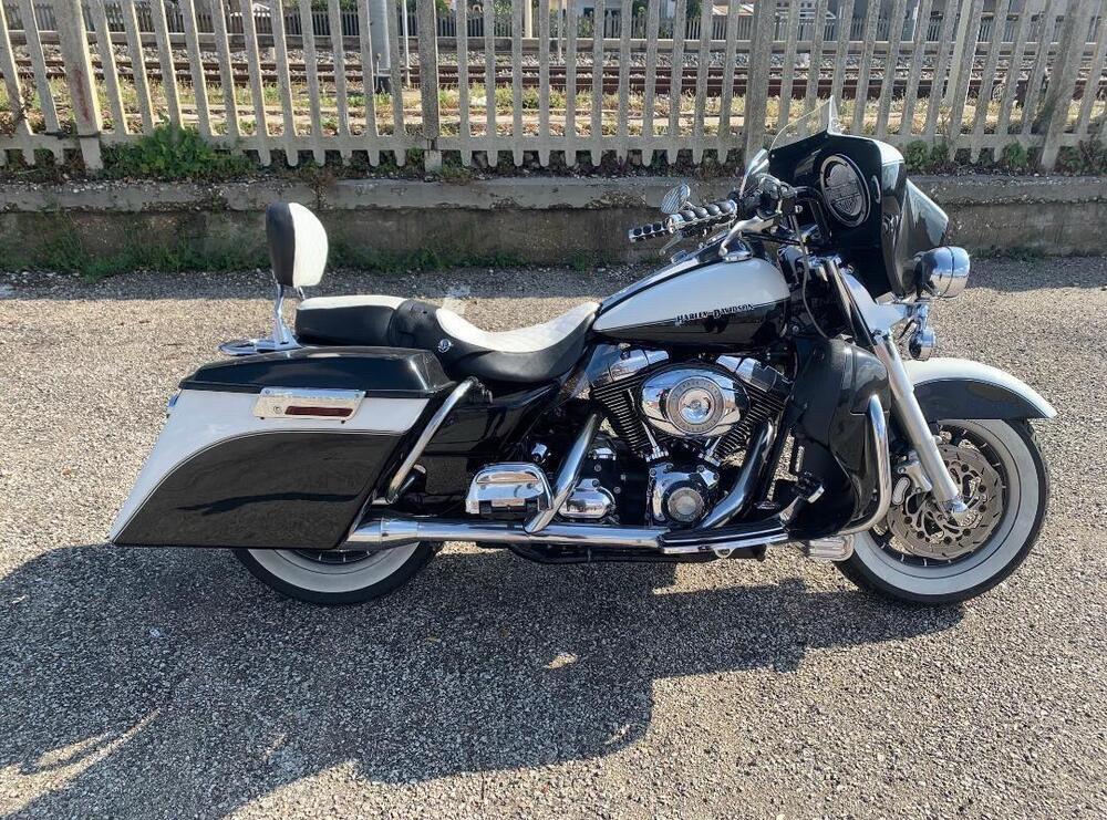 Harley-Davidson 1584 Electra Glide Ultra Classic (2007) - FLHTCU (8)