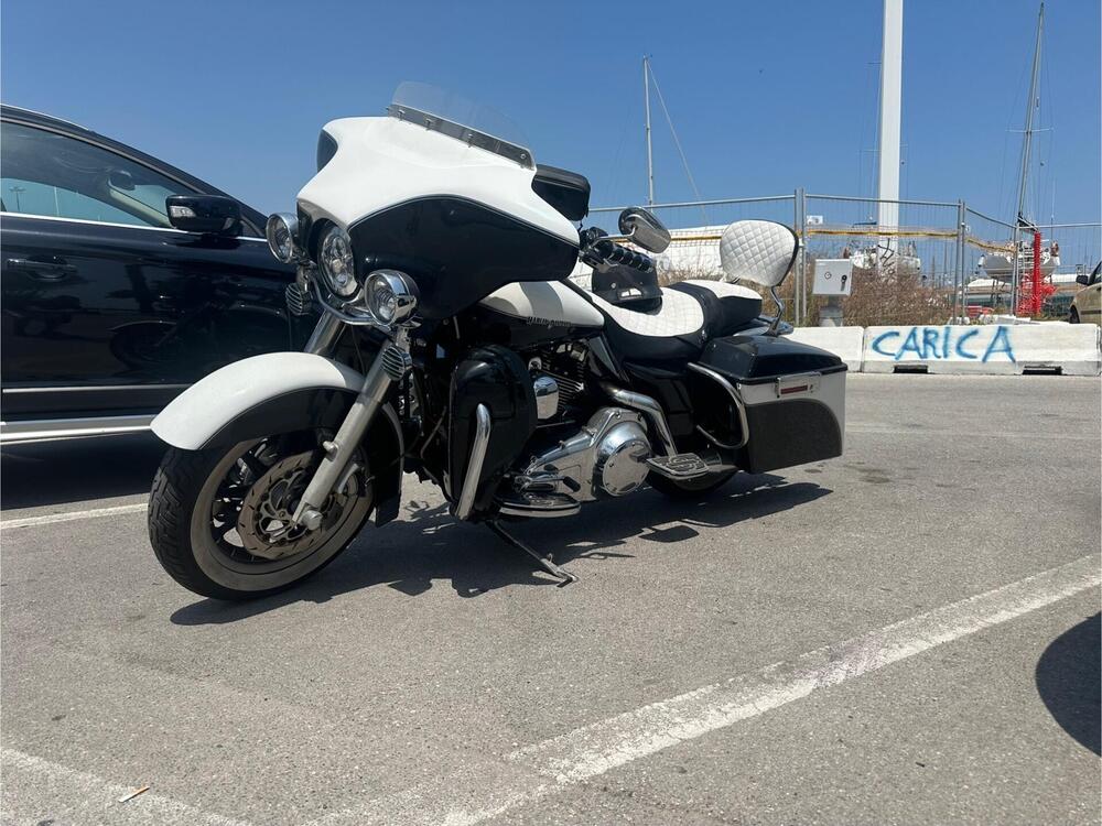 Harley-Davidson 1584 Electra Glide Ultra Classic (2007) - FLHTCU