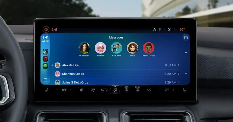 Apple CarPlay si rinnova: con iOS 26 arrivano le Live Activities. Info su viaggi, sport e consegne direttamente dal cruscotto
