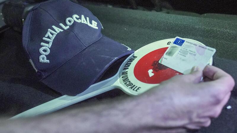 Sicurezza stradale: uno sguardo in Europa sul rinnovo della patente per gli anziani