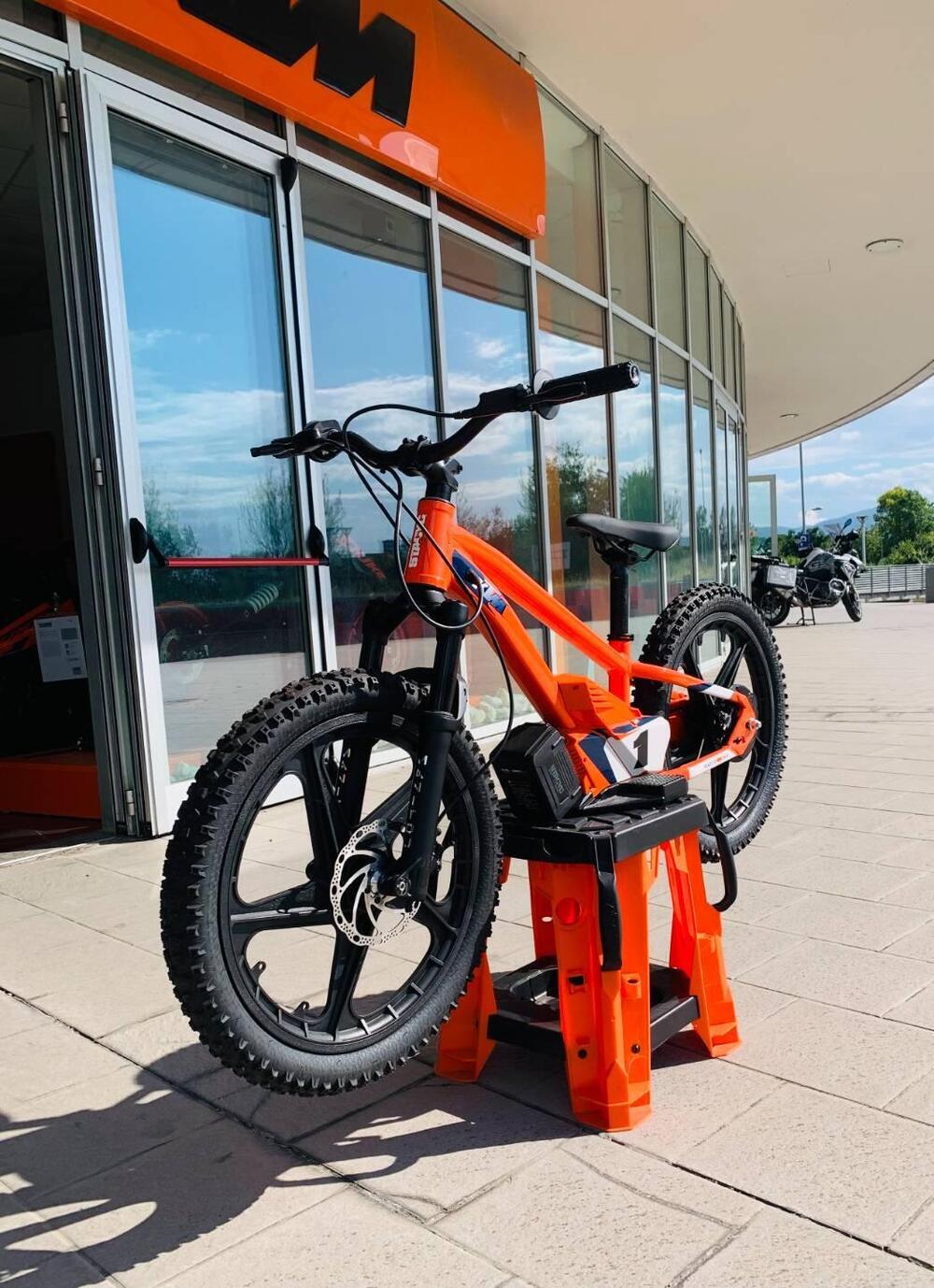 KTM SX-E 1.20 (2023 - 24) (3)