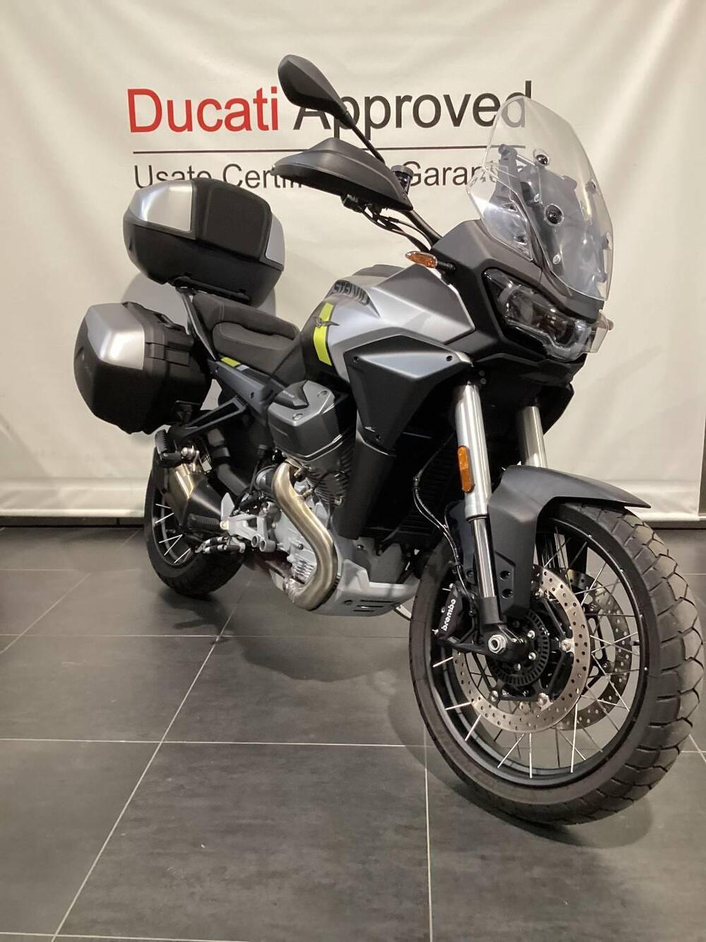 Moto Guzzi Stelvio (2024 - 26) (2)