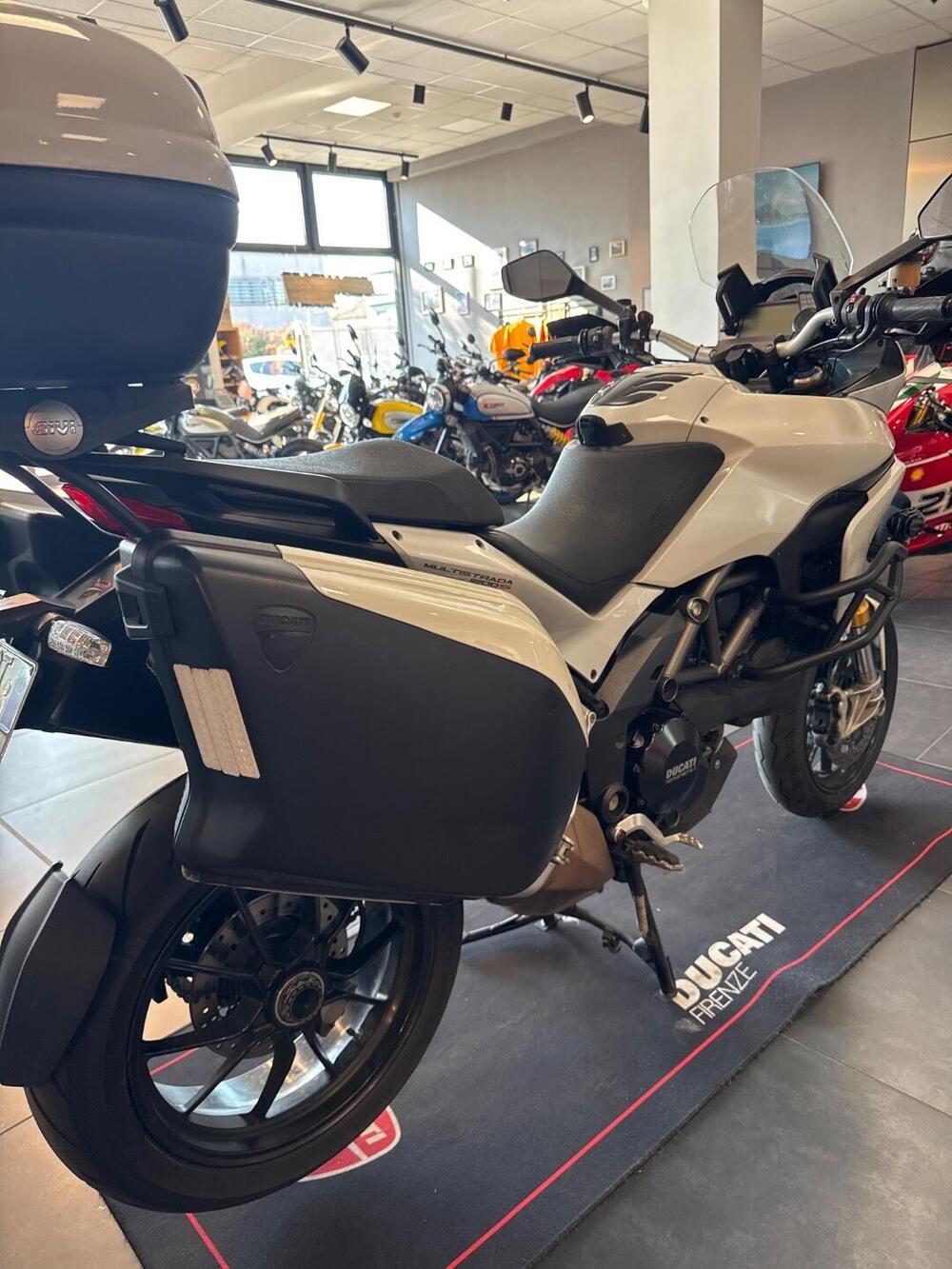 Ducati Multistrada 1200 S Touring (2010 - 12) (17)