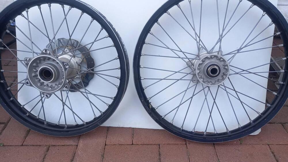 Coppia cerchi e mozzi per ktm/ husky/ gas gas Did (2)