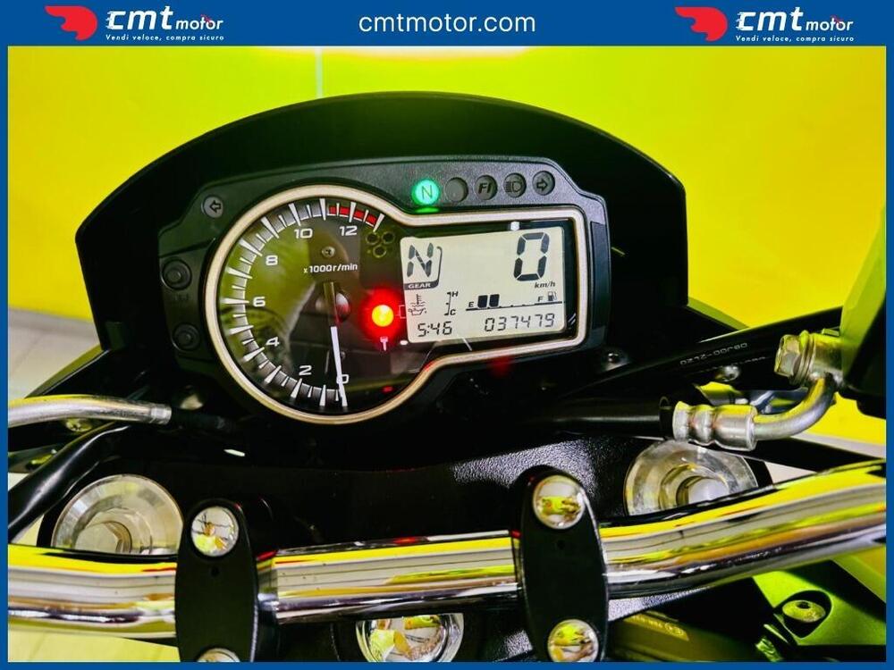 Suzuki GSR 750 (2010 - 15) (5)