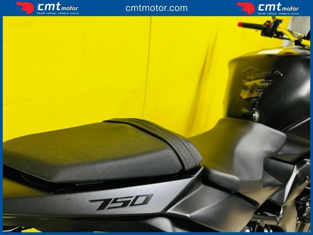 Suzuki GSR 750 (2010 - 15) (6)