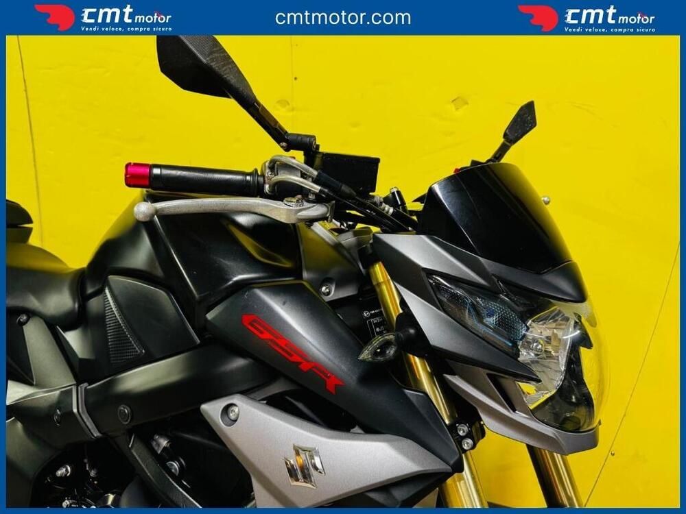 Suzuki GSR 750 (2010 - 15) (7)