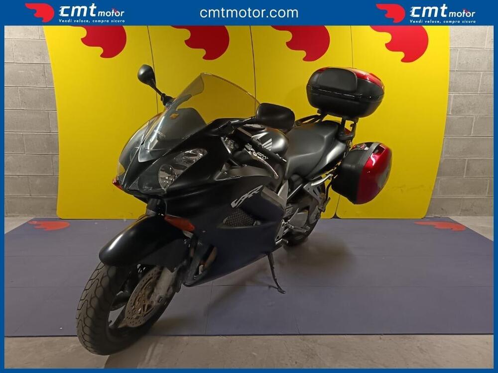 Honda VFR 800 (2002 - 05) (2)