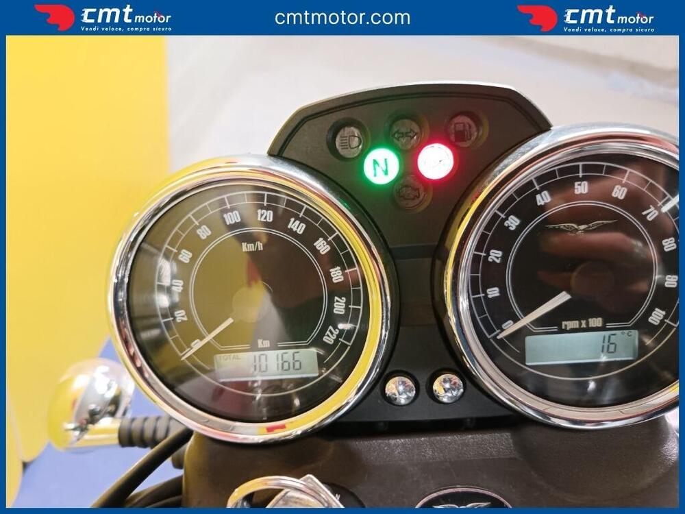 Moto Guzzi V7 II Special (2015 - 17) (5)